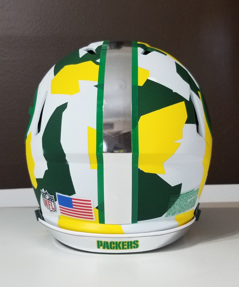 3rdcoastcustom1's tweet image. Helmet game on point😱#procombat #camo #battleready #timeforwar #green #white #yellow #packernation #greenbaypackersfootball #helmetgameinsane #authentic•
•
Inquiries at 3rdcoastcustomhelmet.com