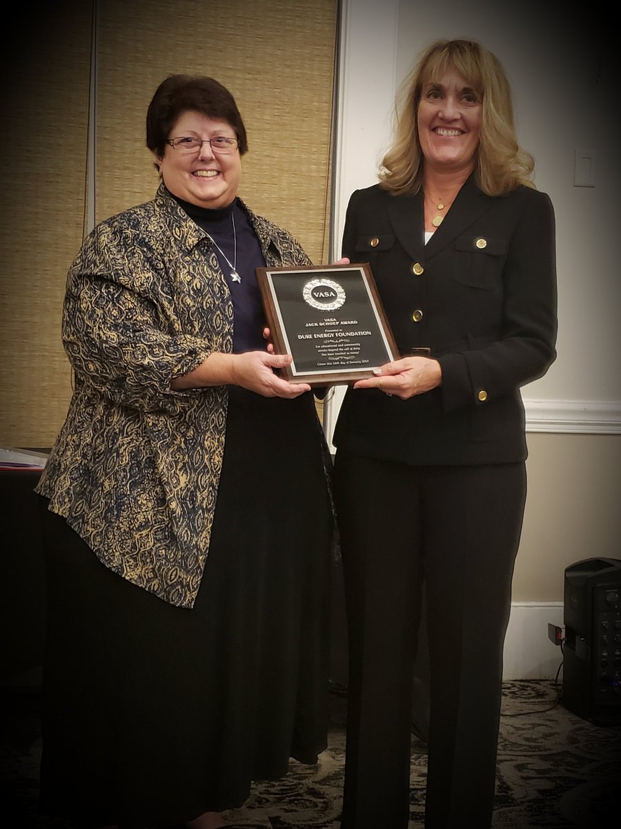 cristinaraimun4's tweet image. #vcsvasa Jack Schoep Award presented to the Duke Energy Foundation.