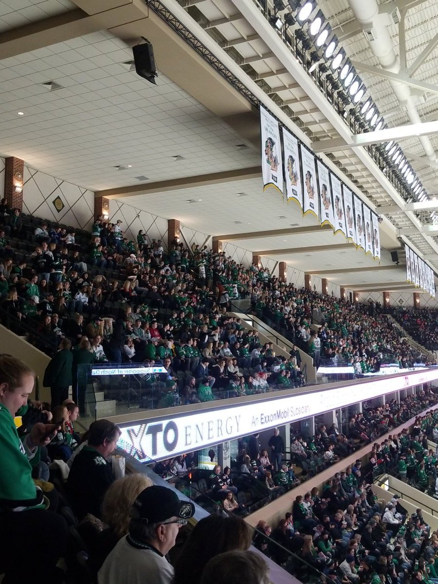 LarrabeeBrian's tweet image. This is how the student section should look every game. #keepitup #goodjob #repeattheprocess #stillsomeemptyseats