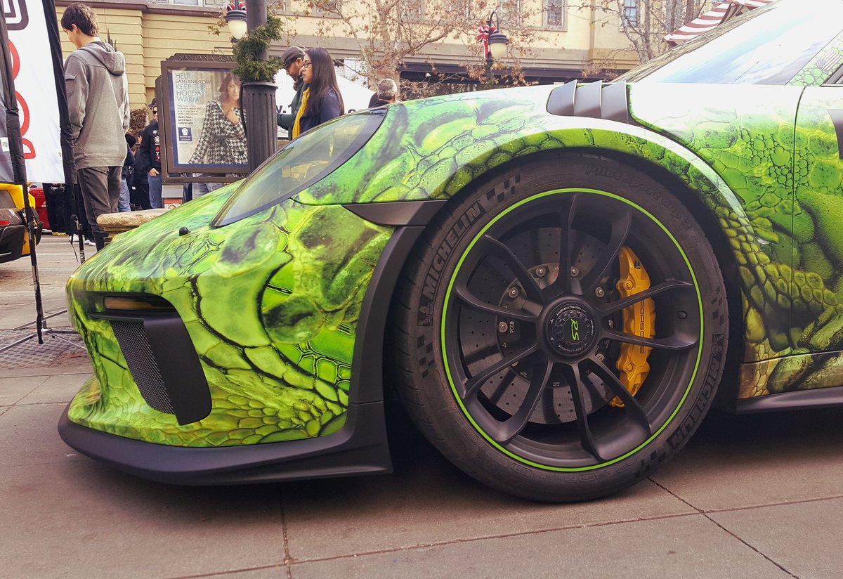 PETLZRD the Porsche 911 GT3RS in Santana Row for some 100|Oct Cars &amp; Croissants, San Jose California -- Check out TREADLYFE for more exotic cars and life on the racetrack
#supercars
#carswithoutlimits