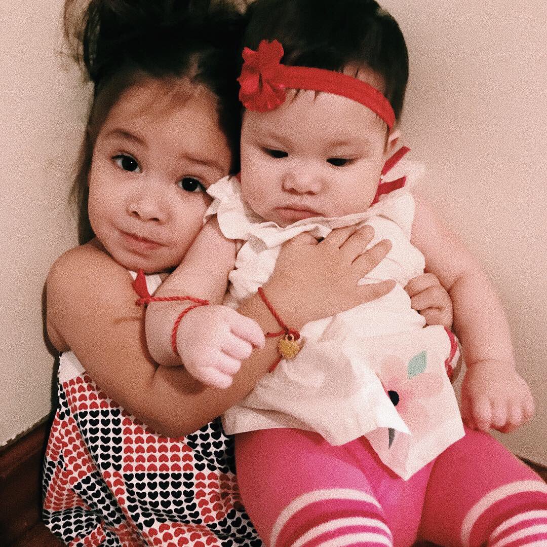 OscarPonceMusic's tweet photo. 2 de mis 𝓟𝓻𝓲𝓷𝓬𝓮𝓼𝓪𝓼 👑 
#Madely #Melissa 😍 https://t.co/XxnwbiPo9r
