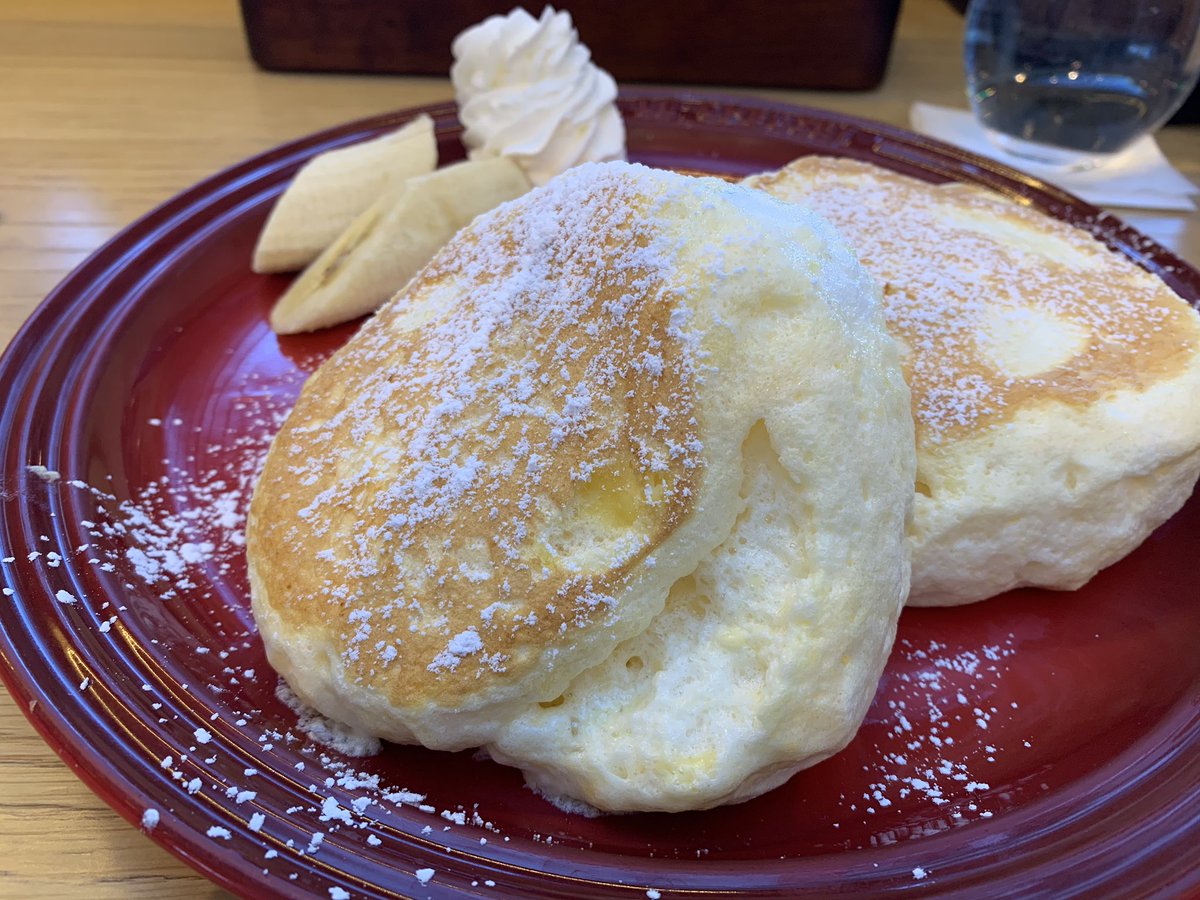 tomomi2303's tweet photo. 女子は好きですよね♡
パンケ���キ🥞
モーニング♡をステキな場所で過ごせるってすごく贅沢ですね！
一日の始まり
大切です。。 https://t.co/qqFIJqfenO
