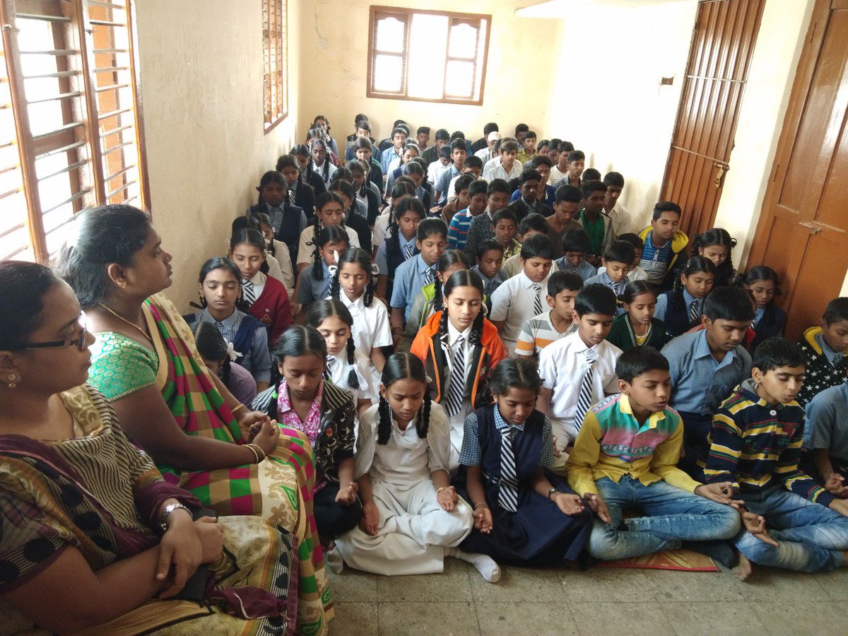 AshramBlr's tweet photo. #SundayMorning starting with #SundayMotivation..

India whole heatedly welcomes #MPPD_InitiativeByAsaramBapuji as there is nothing more blissful than worshiping Parents !!

19 Dec.- #ParentsWorshipDay at Sunshine English High School,HSR Layout, #Bengaluru.
https://t.co/WCZMb1gXJZ https://t.co/y6hfrvt2sq