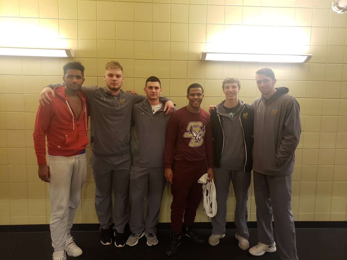 cheeflotsadoe's tweet photo. Found the old Hangtime Family. The rest of the Hangtime send a shoutout!! #stillgettingbuckets #hangtime #needareunion https://t.co/w1lmCS6CT3