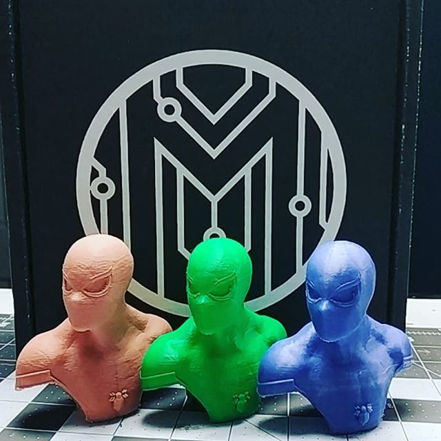 BarelyMaking1t's tweet photo. Tested this month's MakerBox Filaments and they turned out great . Think I'm going to pick up a full spool of Green . Hopefully the Bronze Sample comes soon can't wait to try it .#makerbox #monopricemini #3dprinter #cr10 #crealitycr10 #spiderman #spiderm… https://t.co/TrAO2xytmE https://t.co/YjR29C0MYy