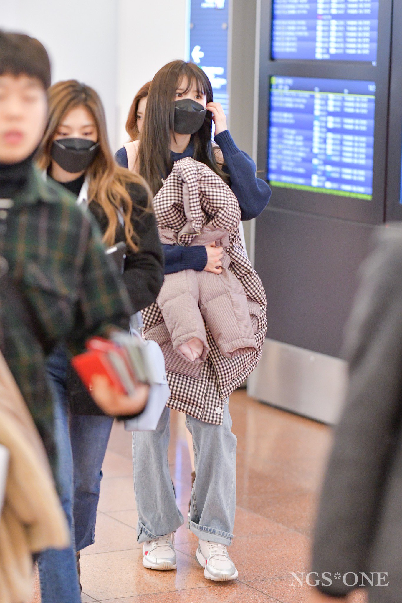 Dx4ms9QUYAAT6P8.jpg:orig