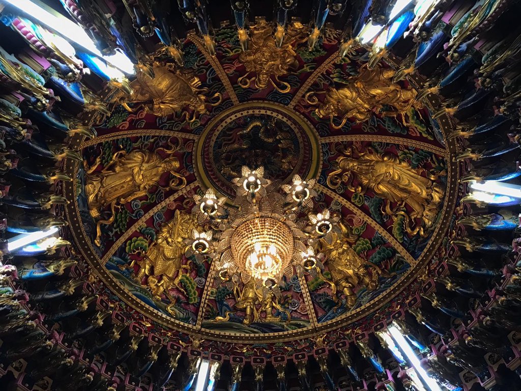 PieraChen's tweet photo. Kuantu? Guandu? Kantou? The opulent Guandu #Temple in #Taipei w decorative feats from diff eras over 3 centuries. The chandeliers look almost western. @lonelyplanet #lpintaiwan #lonelyplanet #taiwan #travel #architecture #mazutemple #mazu #Taoism #taoisttemple #culture #asia https://t.co/LtDmjZXfdU