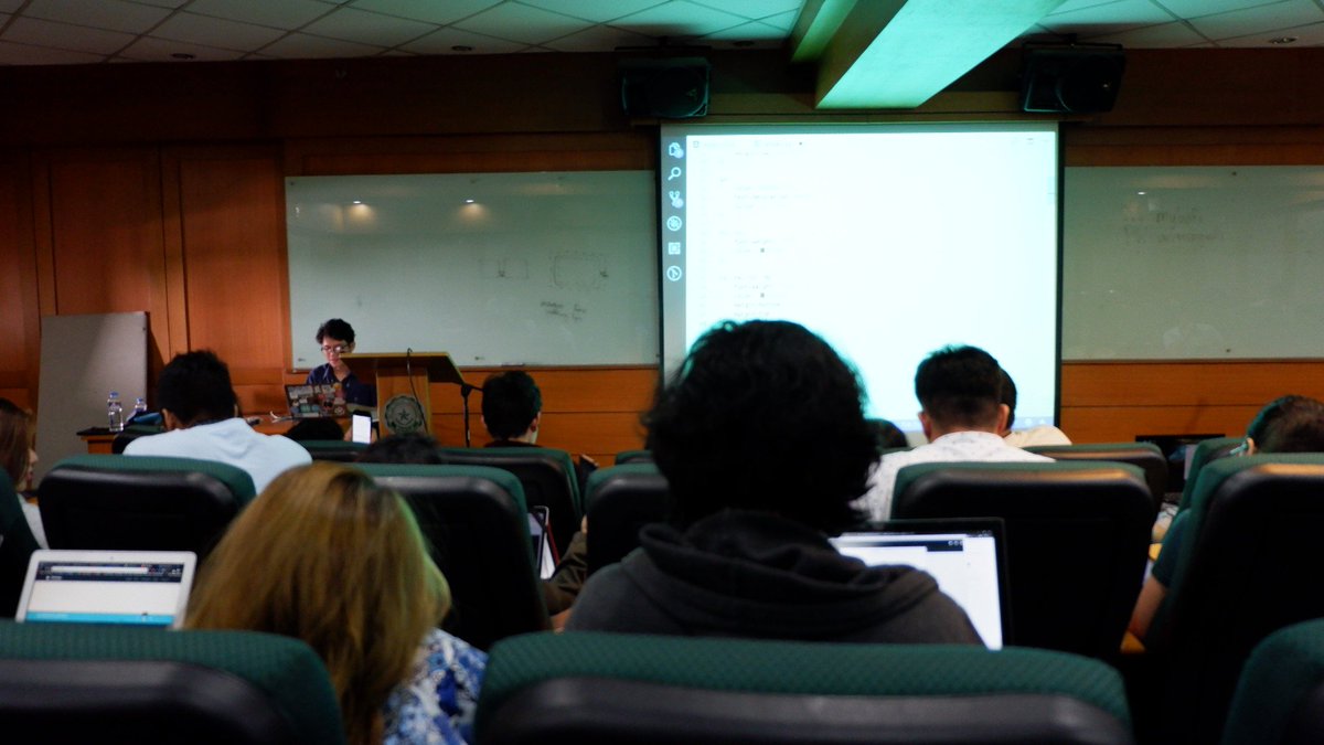 juniorffcph's tweet photo. "Back to Basics: Web Design and Development Foundations" with User Experience Society - DLSU President Mike Jaren Yap

#JFFC2019 #FutureForward https://t.co/mXgyQnlh2O