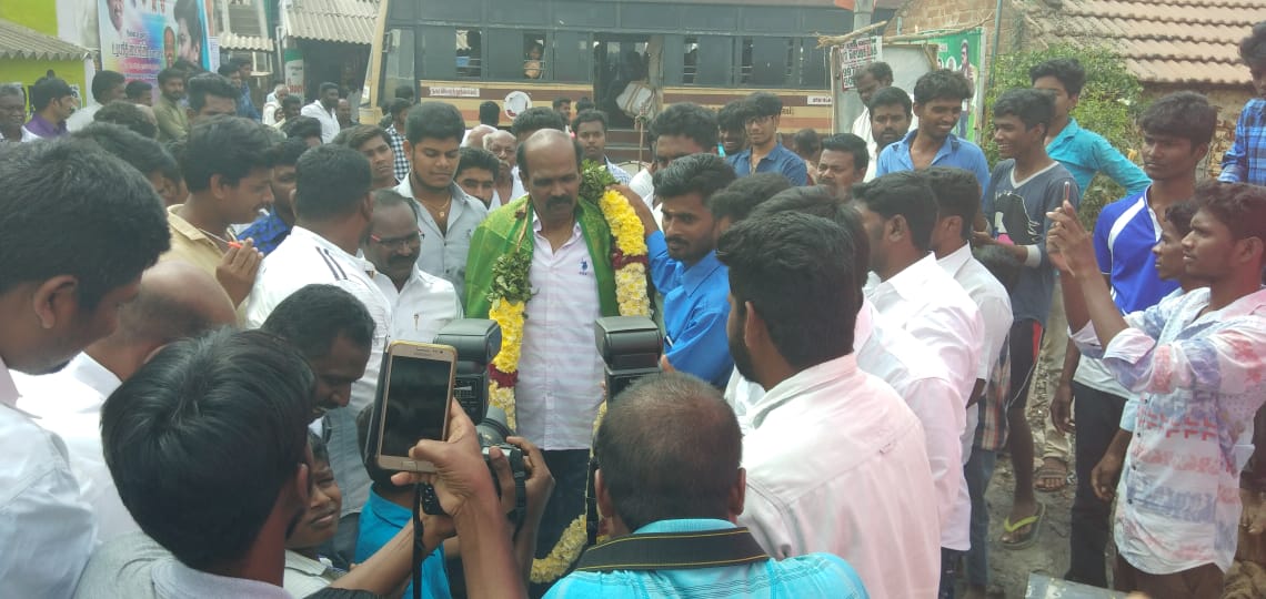 RagulJessi's tweet photo. சற்றுமுன் #சேலம்_மாவட்ட #தாரமங்கலம்_ஒன்றியத்தில் நமது #இதயநாயகன் அண்ணன் #உதயநிதி_ஸ்டாலின் அவர்களின் ரசிகர் நற்பணி மன்ற #பெயர்_பலகையை நமது #சேலம்_மாவட்ட_உதயநிதி_ஸ்டாலின் ரசிகர் நற்பணி மன்ற #பாசத்தலைவர் #AMSராஜ்குமார் அண்ணார் தலைமையில் திறந்து வைக்கப்பட்ட போது...
#USWA_SALEM... https://t.co/33nC2ry6jo