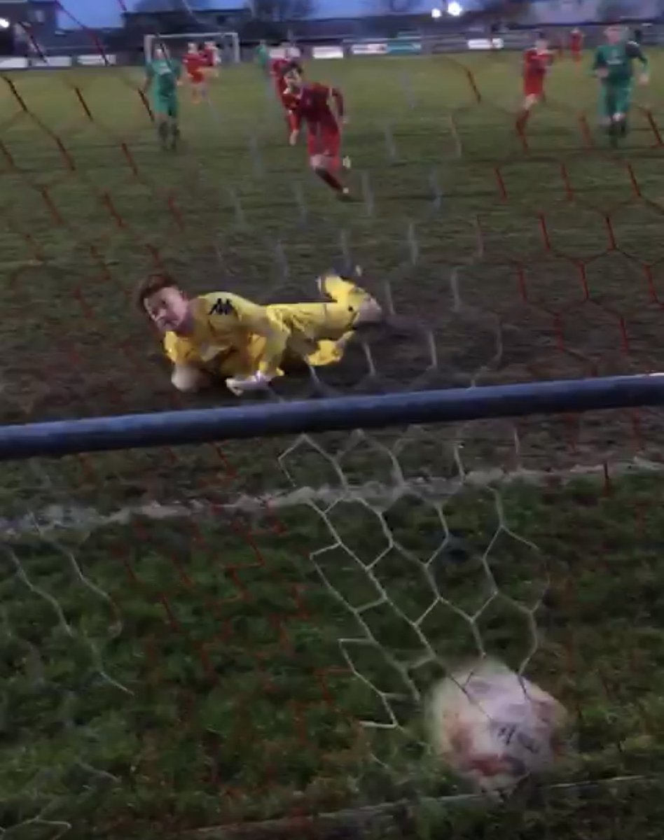 HaverhillRovers's tweet photo. ⚽️BOOOOM!⚽️ When @MarcAbbott26 steps up for a penalty #keeper ends up looking at the back of the net! Absolute #scenes as @HaverhillRovers come back from 3 down to draw 3 with @gorlestonfc #oneclubinhaverhill #redarmy #nevergiveup #drumiscoming #theforcewaswithus #suffolk https://t.co/21SIatc8be