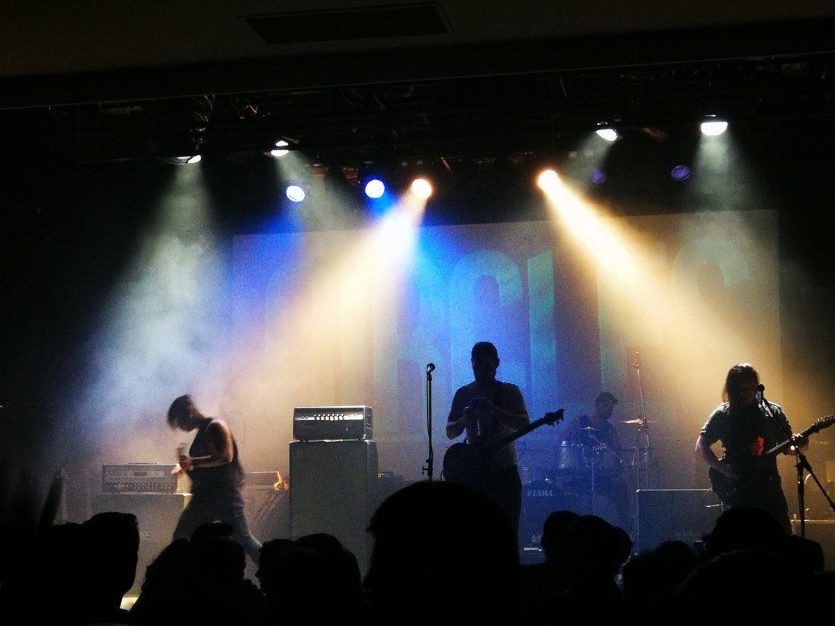 RevHappiness's tweet image. Sydney Progfest @listentocircles Absolutely CRUSHING it! #Progfest
