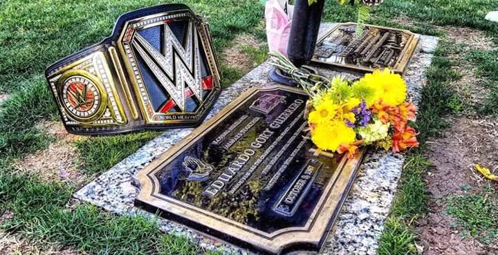 wize_thug's tweet photo. VIVA LA RAZA!!! 😭 
We Miss u Eddie https://t.co/Blq606lhfW