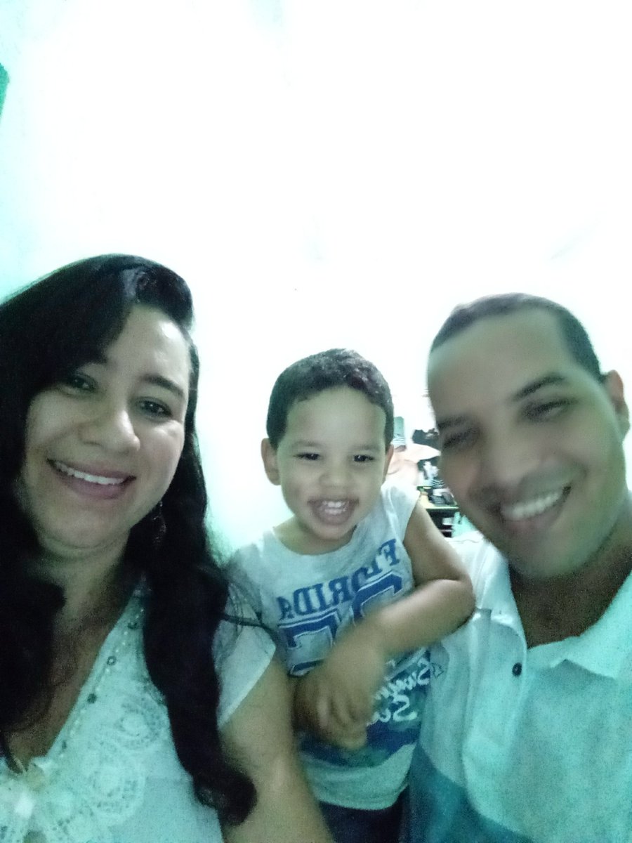 quedma25's tweet photo. Minha Família 👪 https://t.co/E4S6fkwDpT