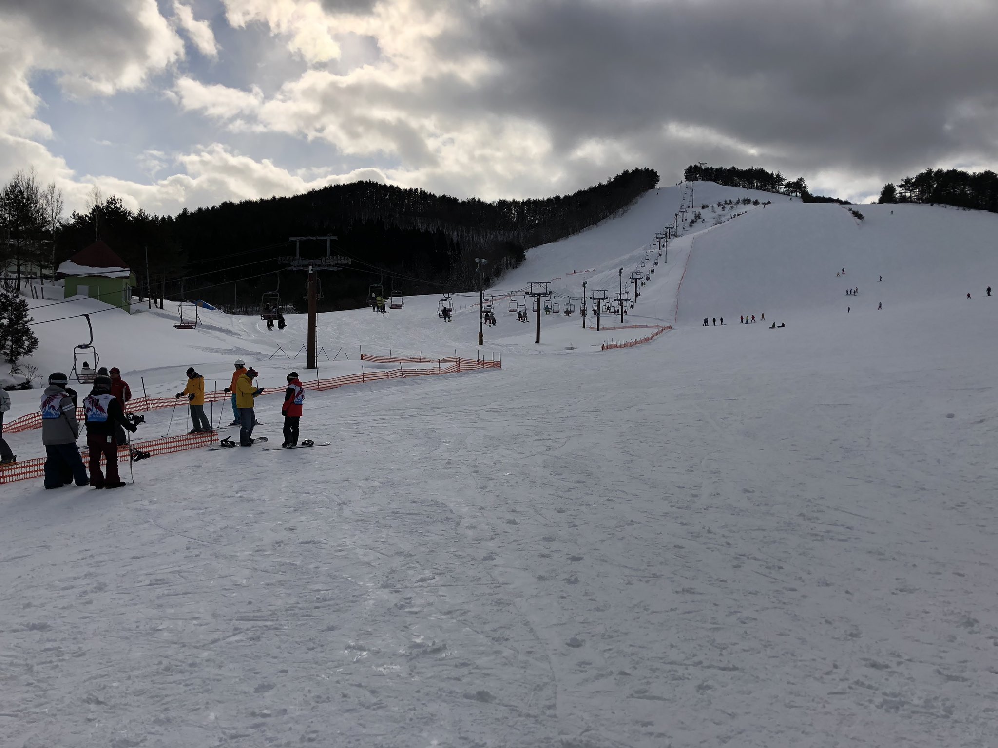 Zunn 続いて まかど温泉スキー場 に来ました こちらはリフト3本あって結構メジャーなスキー場という雰囲気ですね T Co Bffq6doghm Twitter