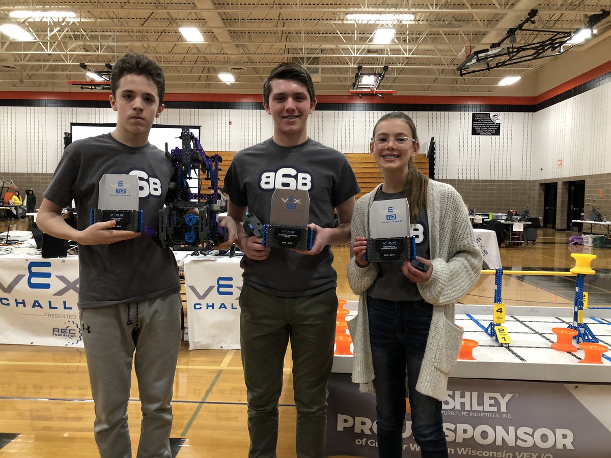 TechEdRocks's tweet image. 3 top awards, keep up the hard work and great teamwork! @hssdbv #VEXIQ