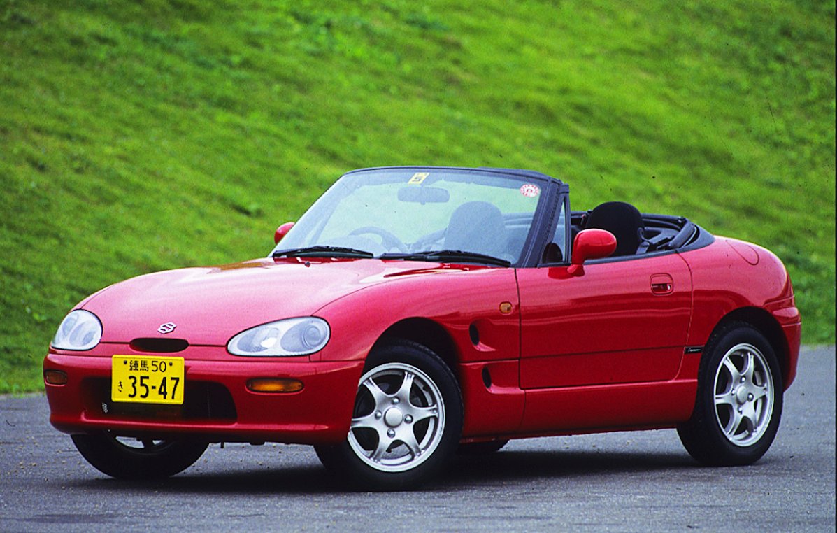 Kou スズキ カプチーノ 峠とかでは 軽くて速い凶器みたいな車 正直 軽最速なんでは 狭そうやけど乗ってみたい