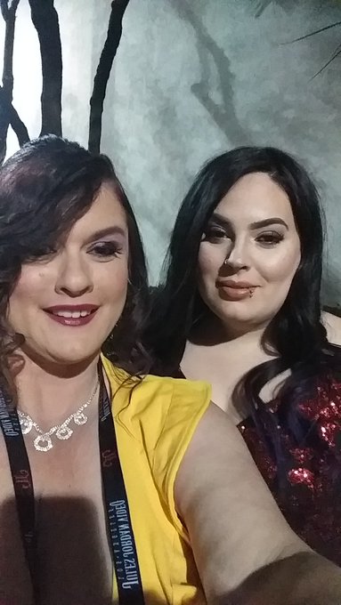 1 pic. Pics from earlier #AVNAwards #redcarpet #avn #AVN2019 #kimmiekaboom
@TishaDravenXXX @Olivialeighbbw