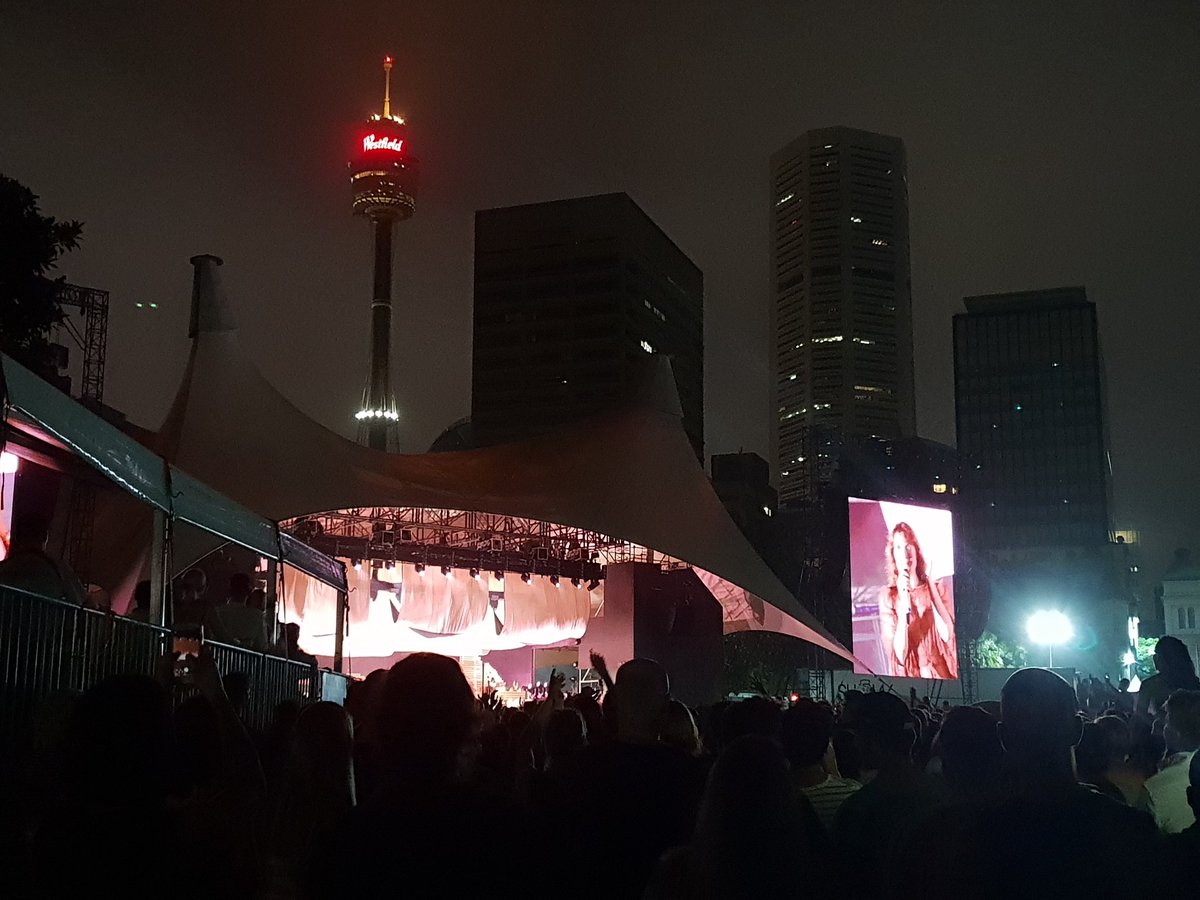 _BStar_'s tweet photo. Amazing show last night @flo_tweet High as Hope tour 😍😍 atmosphere was electric ⚡ #Florenceandthemachine @ChuggEnt https://t.co/K4MPFWt2m4