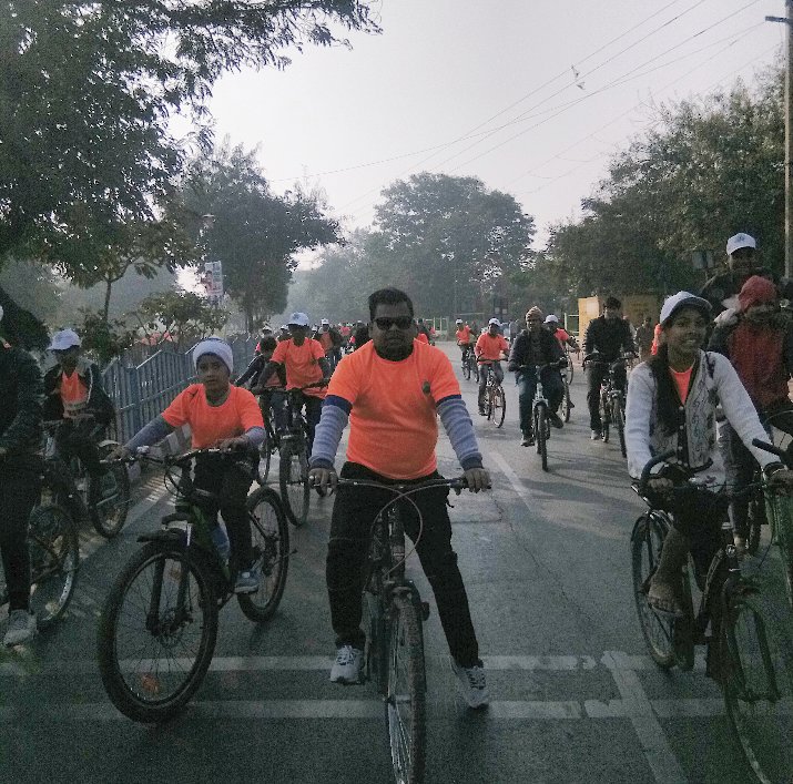 PrabhatAwaleBJP's tweet photo. One great way you can save the environment....🚴

@icaindore

#IndoreCycleday #Indore_Cycling🚵‍♀ #SaveEnviornment🚴 https://t.co/moJmH3UN2E