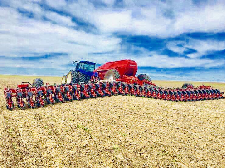 From our team in Brazil. Maestro SW planting beans this season. Can’t wait for #plant19.  #AgTwitter #agchat #farming