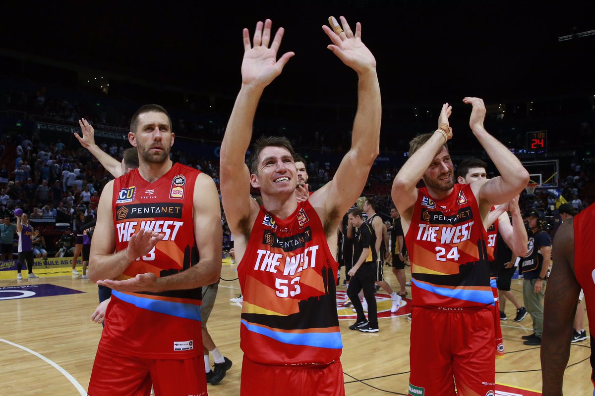 The Sunset City unis go a perfect 2-0. ❤️🧡💛💙