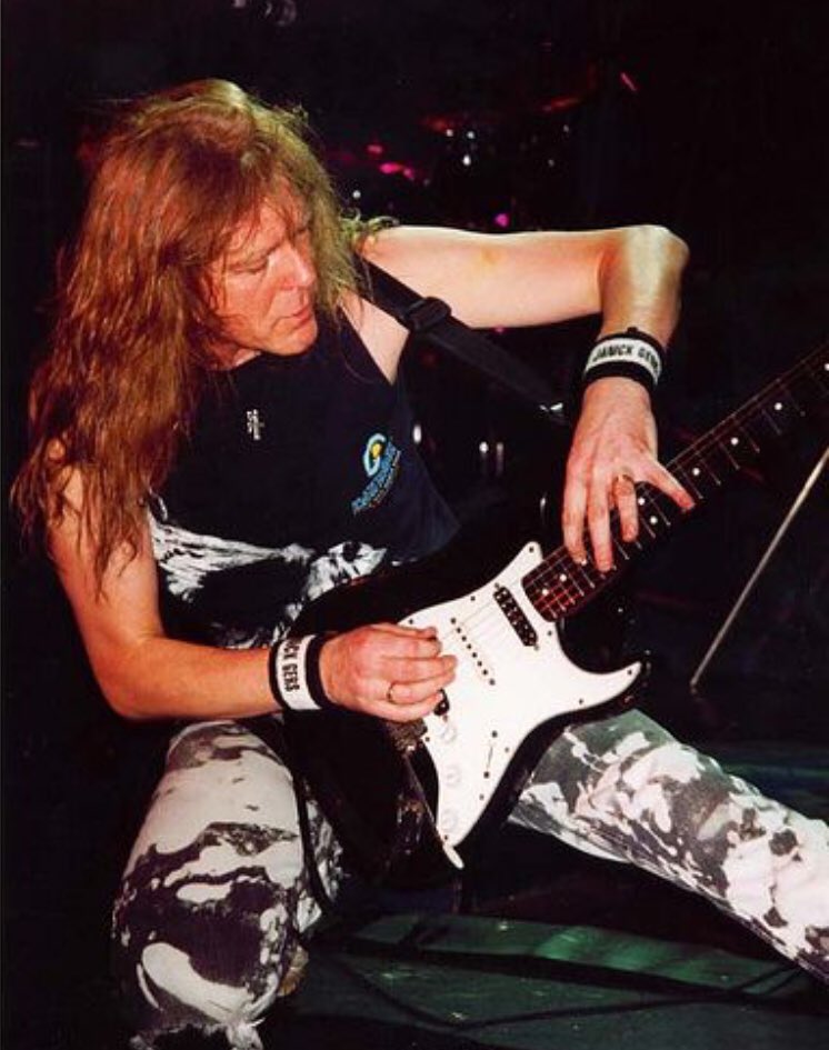 HAPPY BIRTHDAY JANICK GERS!
One of the best, most fun guitarist\s to watch play! 