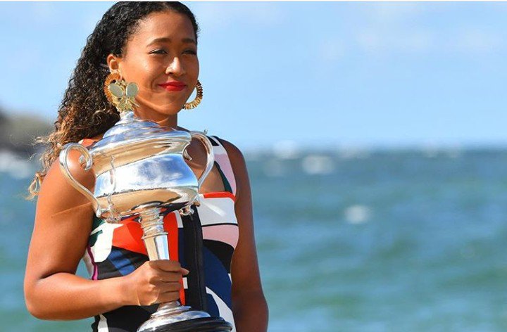 Biola Solace-Chukwu on X: For her trophy photoshoot, Naomi Osaka was  offered a stylist and makeup artist She declined. She opted for a dress  she already had. She did her own makeup