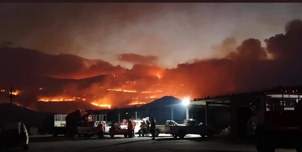 AracellisLyall's tweet photo. #ProjectConnectsA
Elgin region #Grabouw BURNING, wine farms under siege, many areas evacuated last night!
#LandExpropriationWithoutCompensation
#WhiteMinorityGenocide
#CapeXit
#SouthAfrica https://t.co/zEA7GS2Dyl
