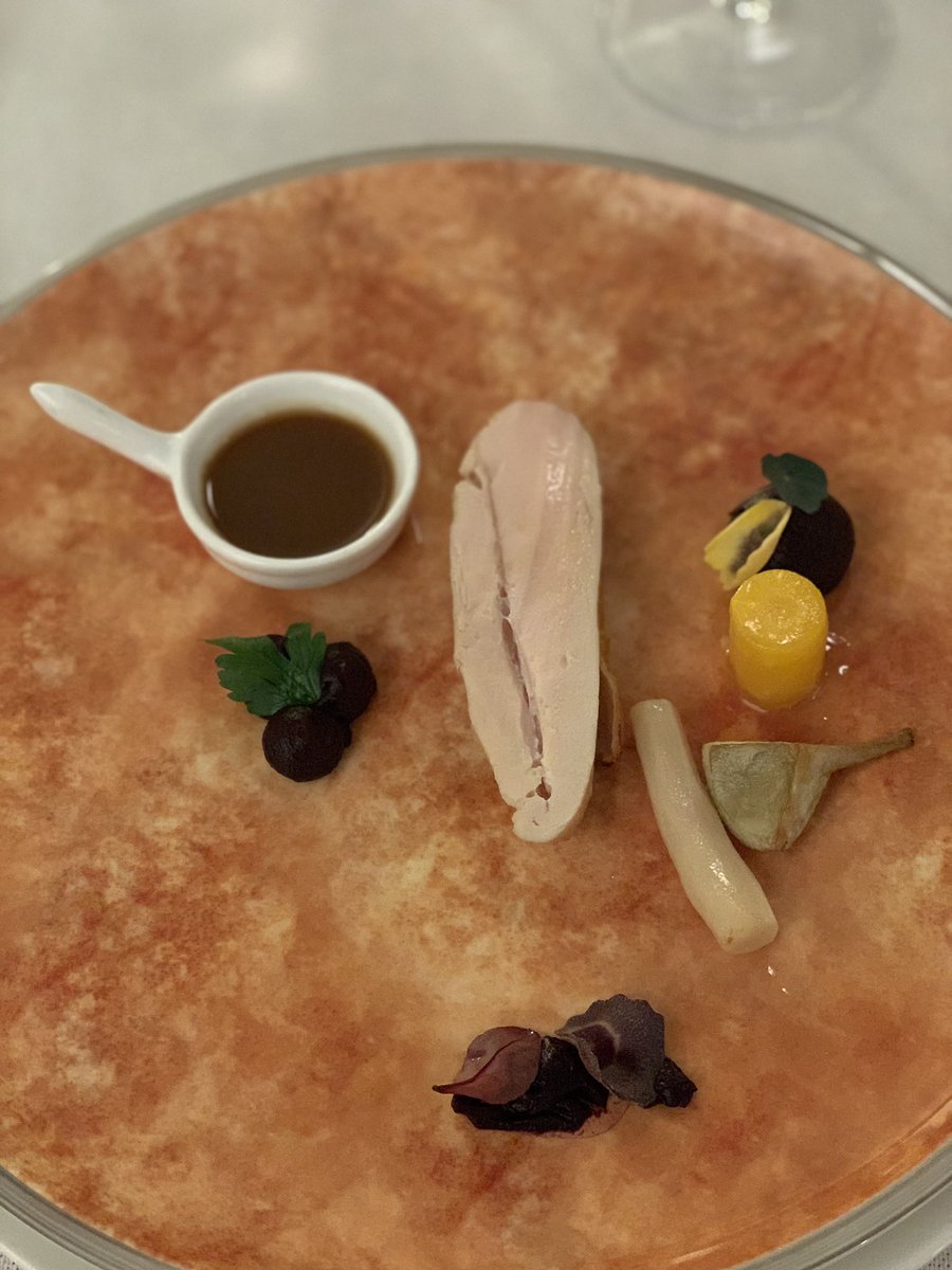 soignechef1's tweet photo. Stunning food at Restaurant TRZY RYBKI Poland.. Michelin plate award https://t.co/D8dQZGUEoX
