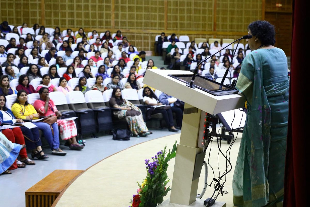 Keynote address being delivered by Ms. Anjana Vivek, Founder VentureBean Consulting. The inspiration in the room through her speech was infectious!

#WLS #Leadership #WomenEmpowerment #WomenInManagement #IIMB