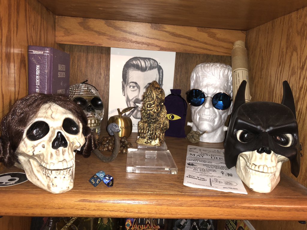 UnscreenablName's tweet photo. @kymcattys My studio cabinet. I call it my “Head Space” https://t.co/QEnY4FyIqW