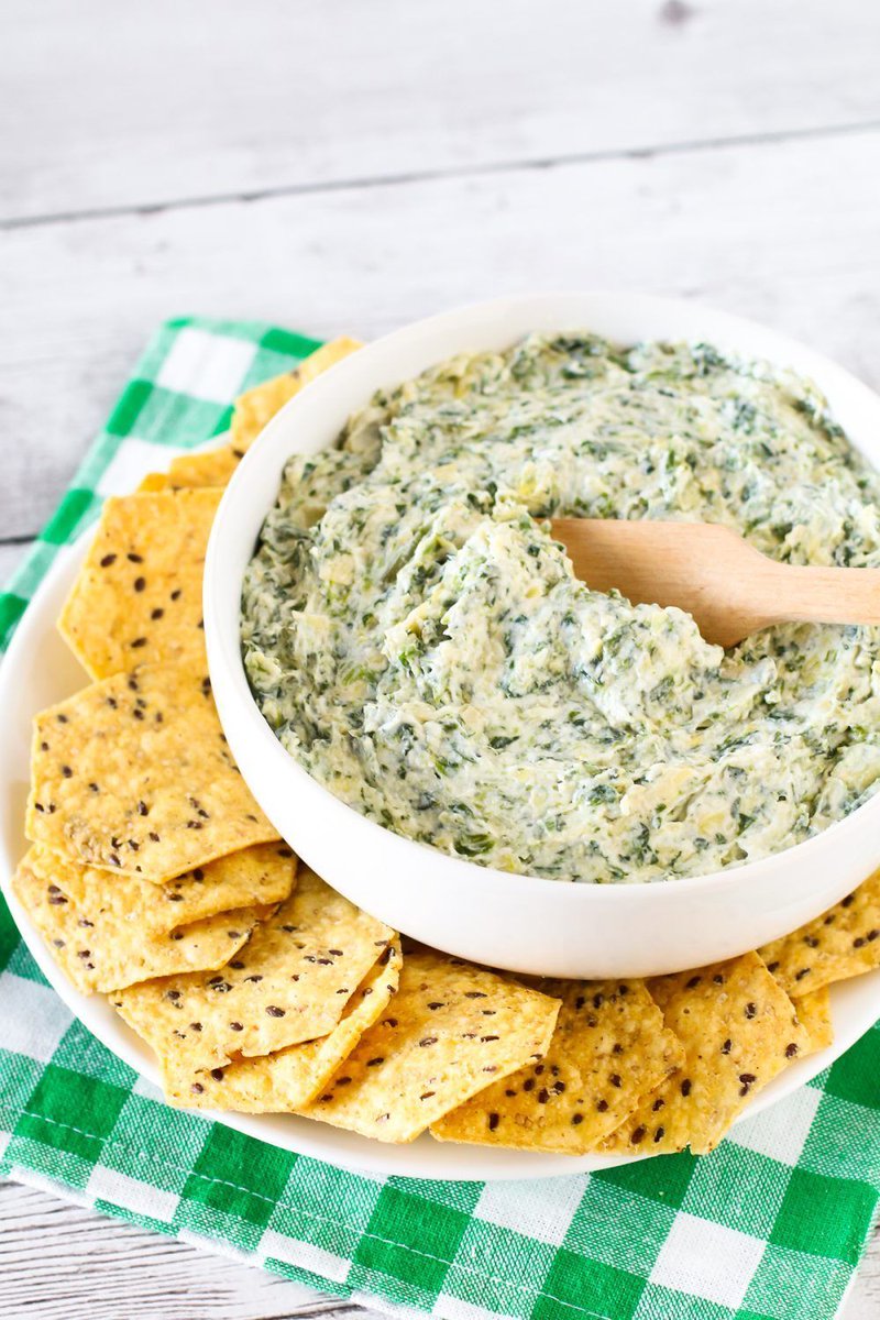can’t have a super bowl party with spinach artichoke dip. I’m certain you will LOVE my #dairyfree version of this classic dip! buff.ly/2JXWToF
