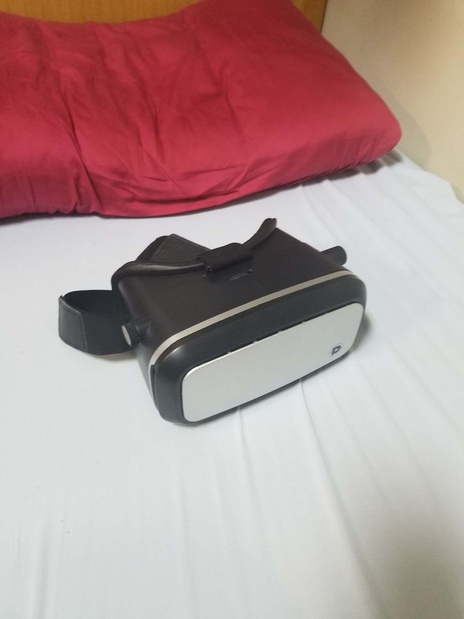 ふぁい 一生この世界で生きていこかな Vr 忍法現実逃避の術 見えないものをみようとして 望遠鏡をのぞきこんだ T Co Gavrneuhd6 Twitter