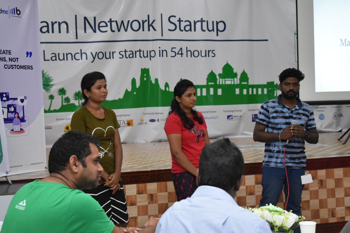 SWSrilanka's tweet photo. Team Garbage is pitches their product of solving the problem of increasing Garbage in public places by their product MakePurity at #SWJaffnaV3 https://t.co/EzYA6YLfg4