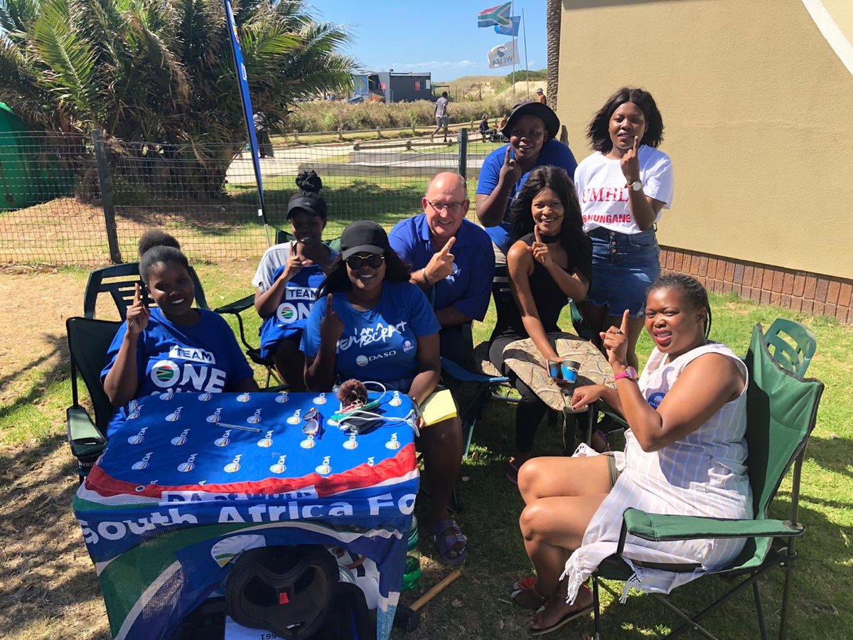 AtholT's tweet photo. We are so fortunate to have activists that share our vision and voters whose children are born DA.this year is the first year that those who were born when we started the DA in 2000 will be #RegisteredToVoteDA what a mile stone. Viva DA babies Viva https://t.co/xa5SyHsOM0