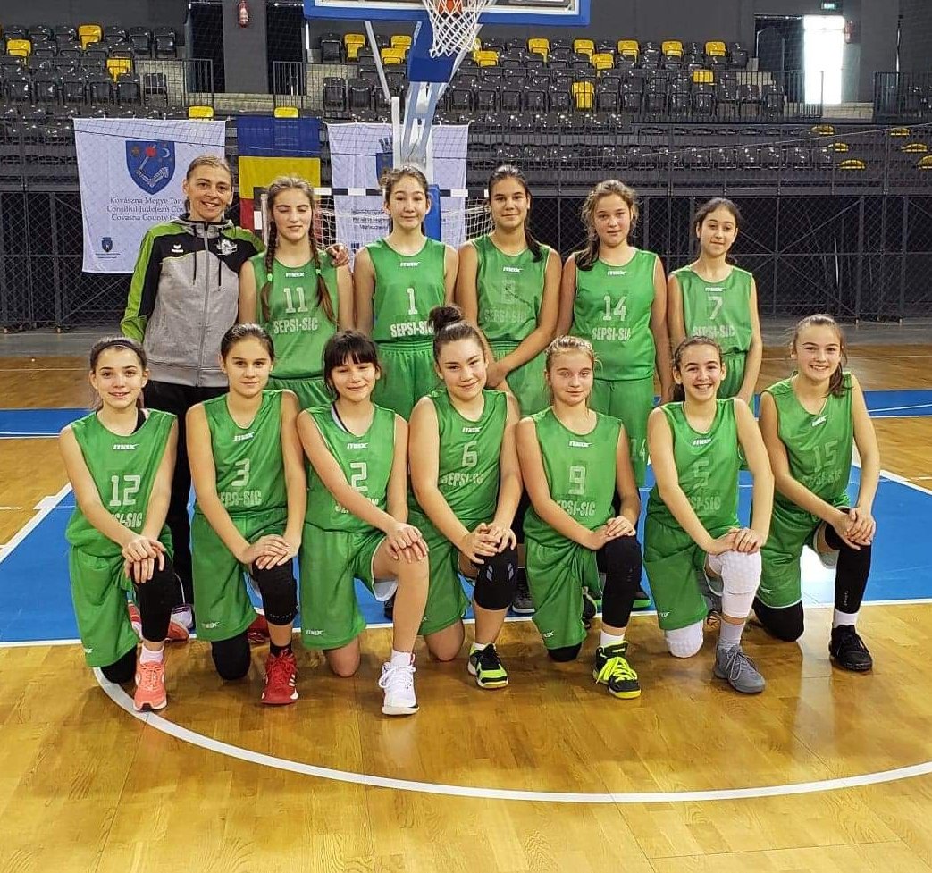 dragoslavamikes's tweet image. #2games #2wins #U13 #championship #Romania #proud #WeAreSepsiSIC ⛹️‍♀️👍 #keepgoing !!!