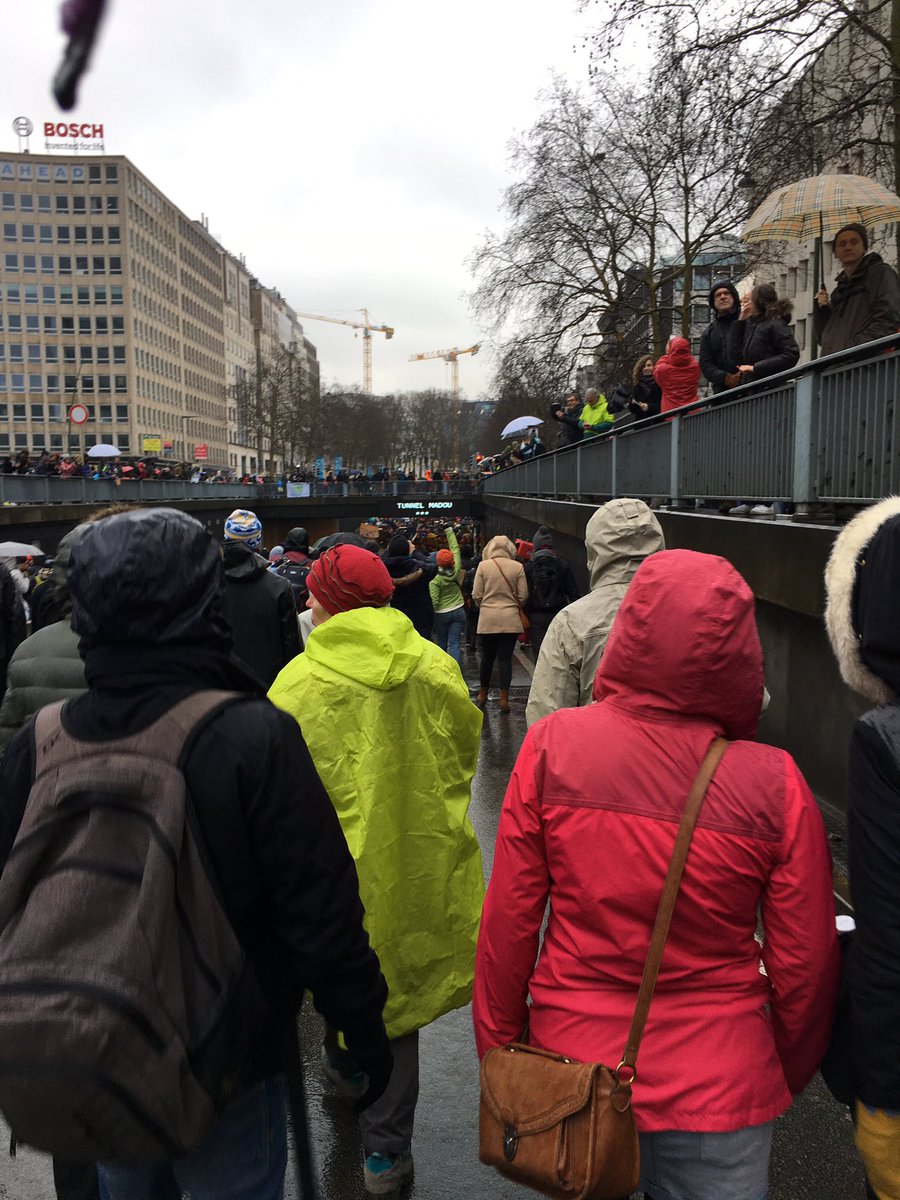 marienagy's tweet photo. Dans les tunnels devenus piétonniers 💕#deficlimat #RiseforClimate https://t.co/GQyajTWeuZ