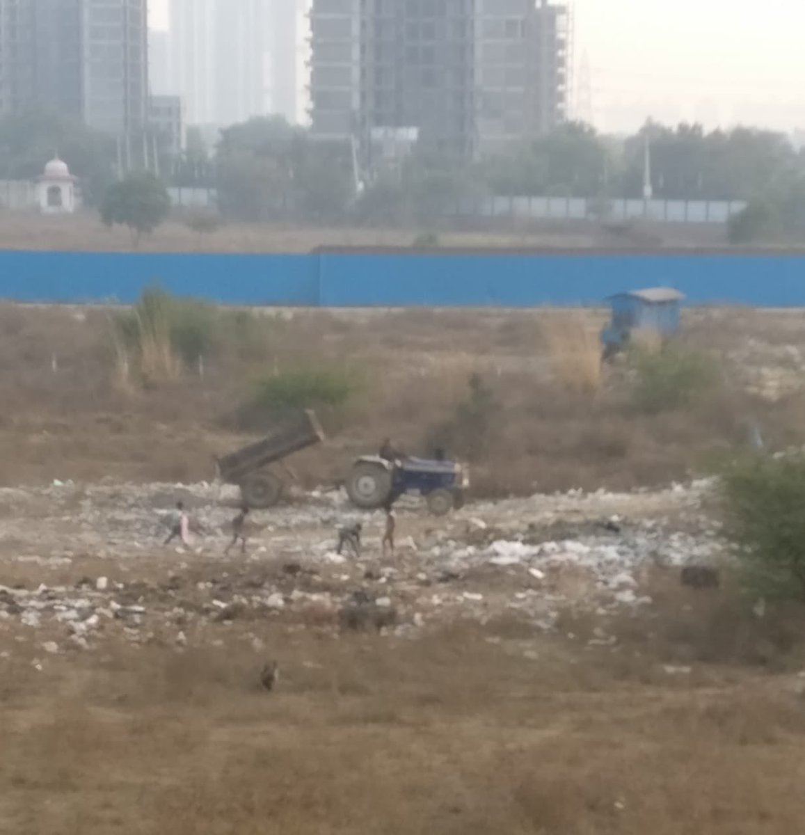CAvenue71's tweet photo. What is stopping @MunCorpGurugram to take action on illegal dumping in front of CHd AVENUE71?? Are authorities helpless against such people? We have been requesting since months now. @swachhbharat Swachhata app proving of no use. @yashpalmurar https://t.co/OJZ06mRei0