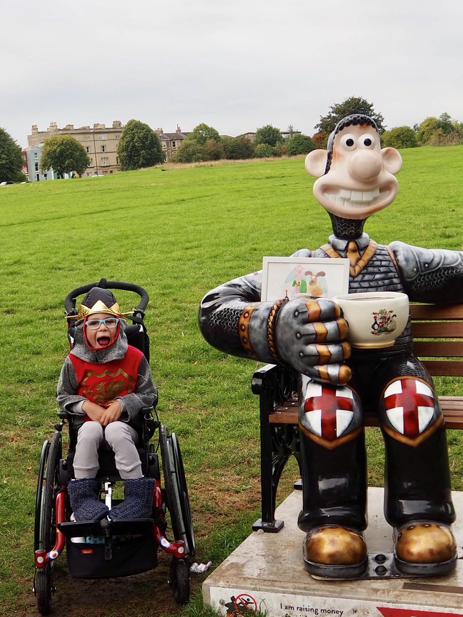 Prepared to be wowed by Zee’s creative costumes! This young trail fan delighted us all with his inventive disguises during last summer’s Gromit Unleashed 2 and we thought it’d make the paw-fect #GU2Throwback!