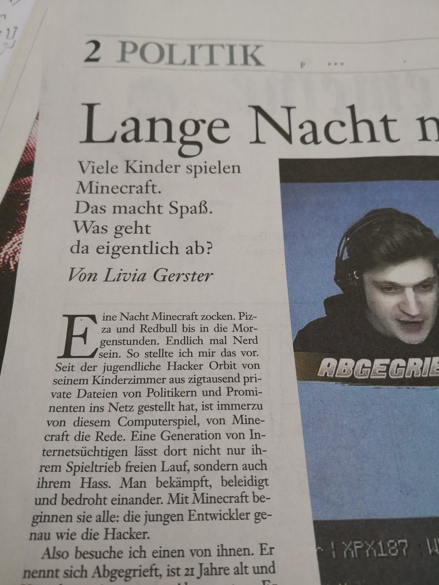 mk_boehm's tweet photo. #0rbit und die Folgen: Nach #Fortnite, Fortnite, Fortnite ist jetzt auch #Minecraft wieder in den Medien. Mit Teaser in Kindersprache und doch etwas viel Übertreibung in Absatz eins (#FAS, Seite 2, Politik). https://t.co/hpWGS83LTK