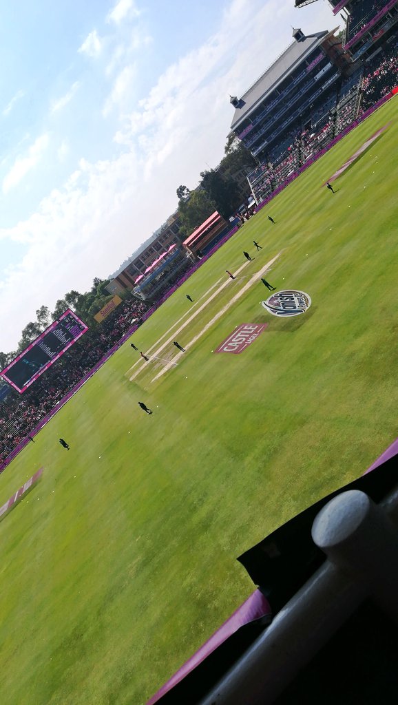 Vhugzy's tweet photo. #PinkODI #SAvsPakistan #BidvestWanderes 🏏 https://t.co/dFMtRWbjsR