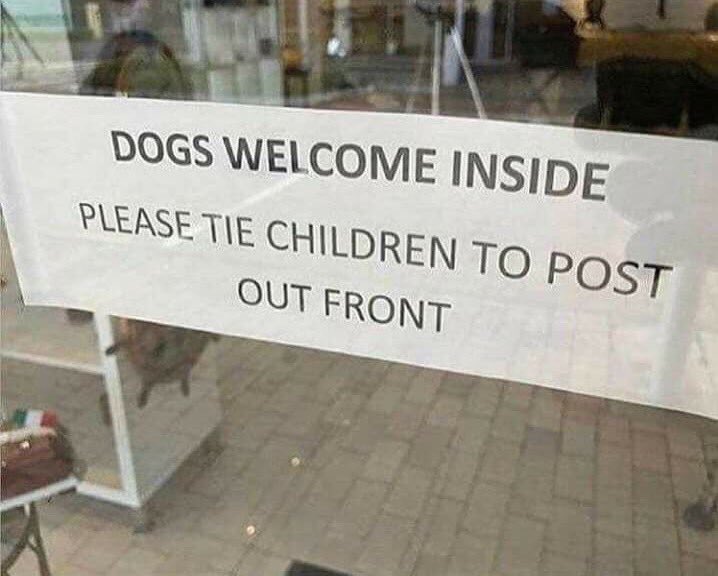 This is one of our favourite #DogFriendly shop signs 😀