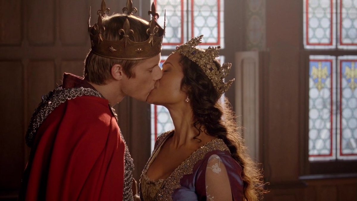 GwenQueenly's tweet photo. " i crown you, Guinevere, Queen of Camelot " https://t.co/kCdw5fzLvY