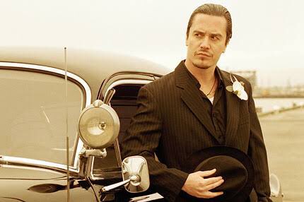 sustenidoblog's tweet photo. O vocal Mike Patton comemora 51 anos hoje! Foto: Revista Spin. #MikePatton #FaithNoMore #SustenidoBlog https://t.co/2MeDy834rm