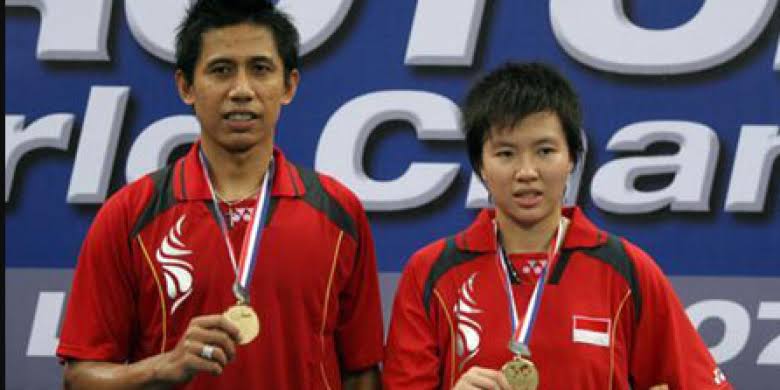 BadmintonTalk's tweet photo. Liliyana Natsir

4 World Championships Gold Medal
1 Olympic Gold Medal
1 BWF World Tour title
23 BWF Superseries titles

and many more...

#ThankYouButet https://t.co/22u3Xt3snJ