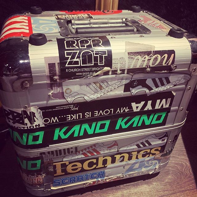 DJ_illatek's tweet image. It was all about ya sticker game on ya record boxes and I was defo inna dis 😎
.
.
#movelike #newmusic #dirtypop #dance #house #hiphop #rap #rapmusic #illatek #dj #djlife #serato #pioneer #vestax #westsideradio #vinyl #refix #westside #thisdjhegetsdow… bit.ly/2G8mlbB