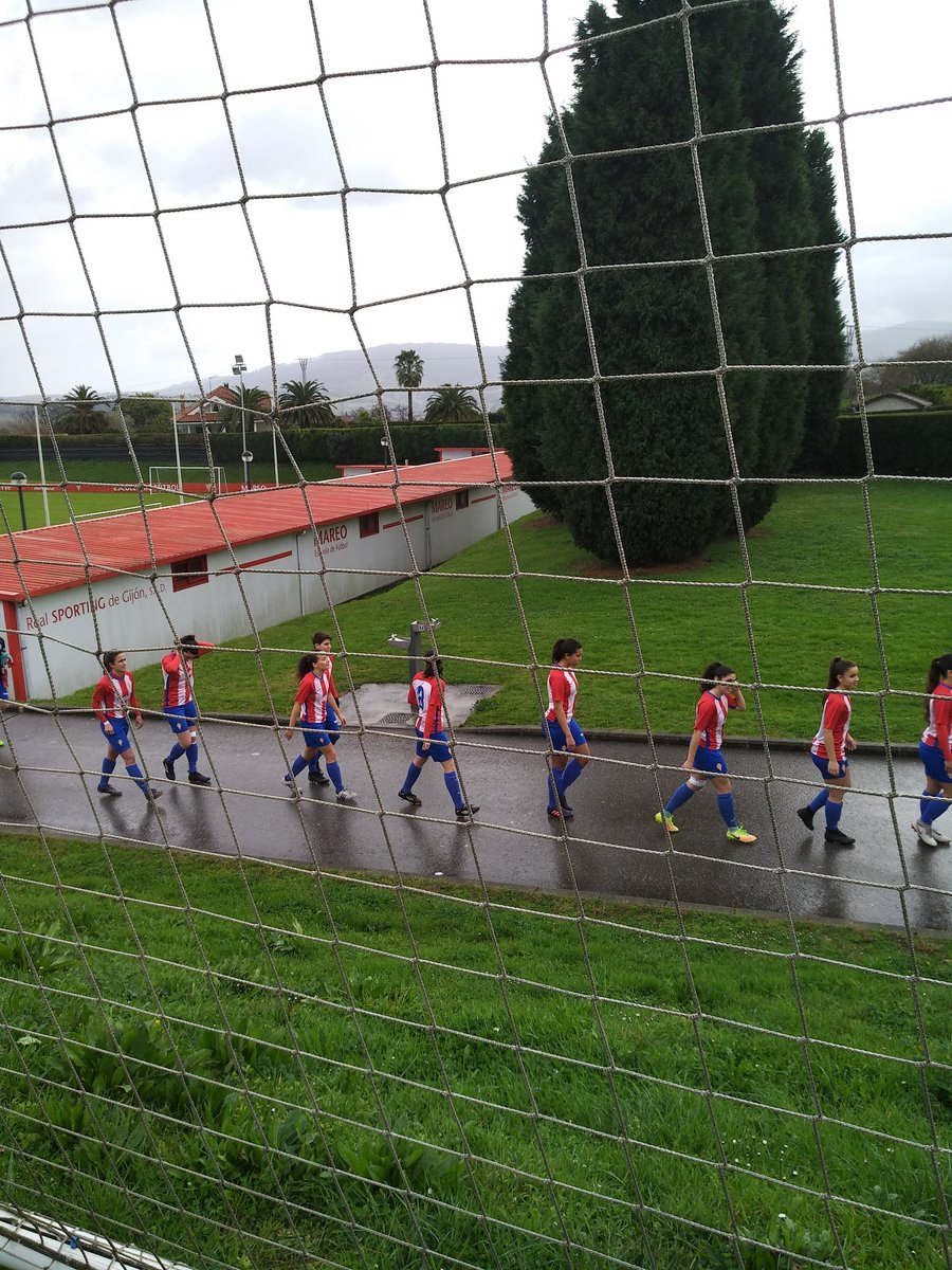 sportingdegijo3's tweet photo. En breves inicia el partido Sporting-Oviedo femenino. A muerte con las chicas. @RealSporting  #PuxaSporting . Iré comentando los goles https://t.co/IoZKYCXgXx