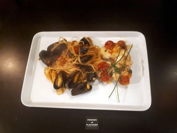 Due the great success of our Special Lunch Set Menu,
we are going to run the offer for February too.
friendsofflavours.london/special-lunch-…