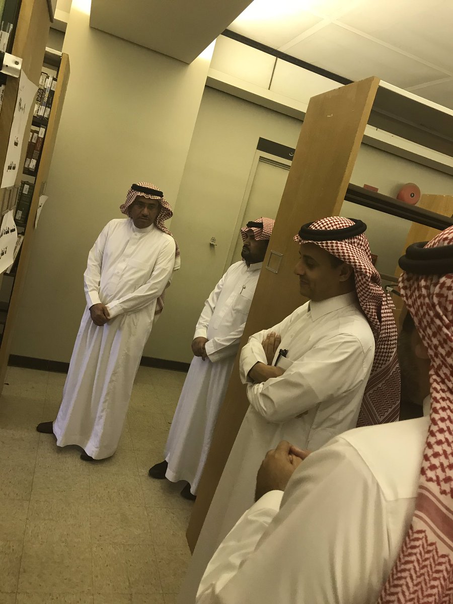 عمادة شؤون المكتبات تقيم فعالية أسبوع المكتبة والجامعة الاخبارية