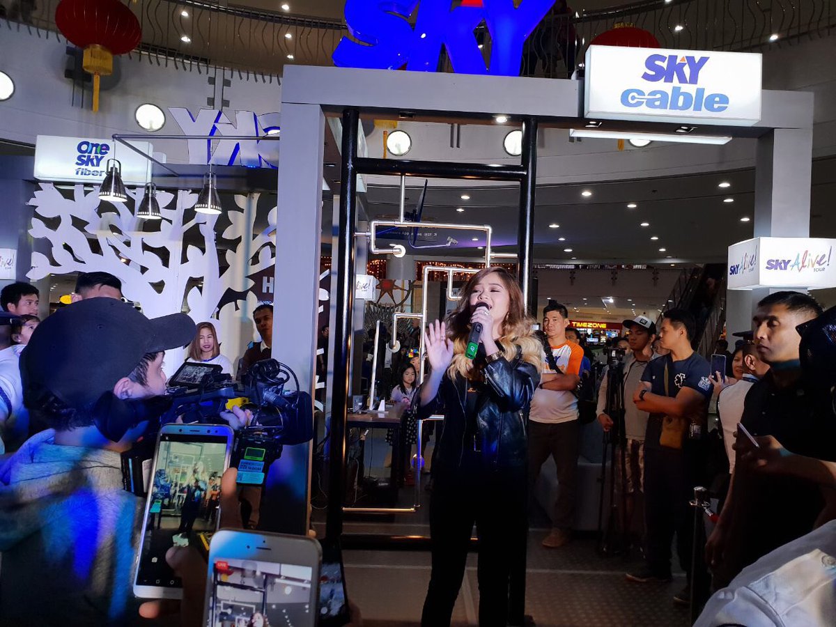 mySKYupdates's tweet photo. #JanineBerdin rocking out with the #SKYAlive Tour crowd and #GameofThrones cosplayers earlier today!!! https://t.co/c2UzKT2P03